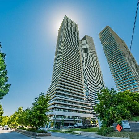 Condo In Parklawn & Lake Shore With Free Parking Close To Airport Toronto Luaran gambar