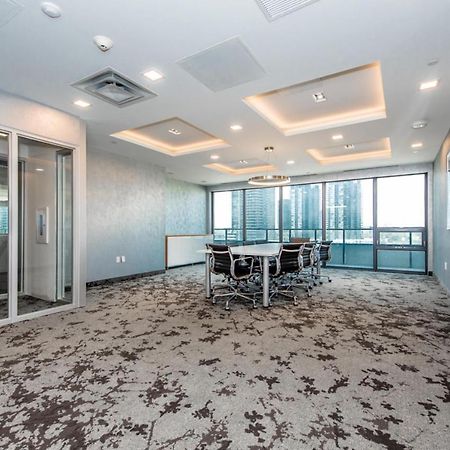 Condo In Parklawn & Lake Shore With Free Parking Close To Airport Toronto Luaran gambar