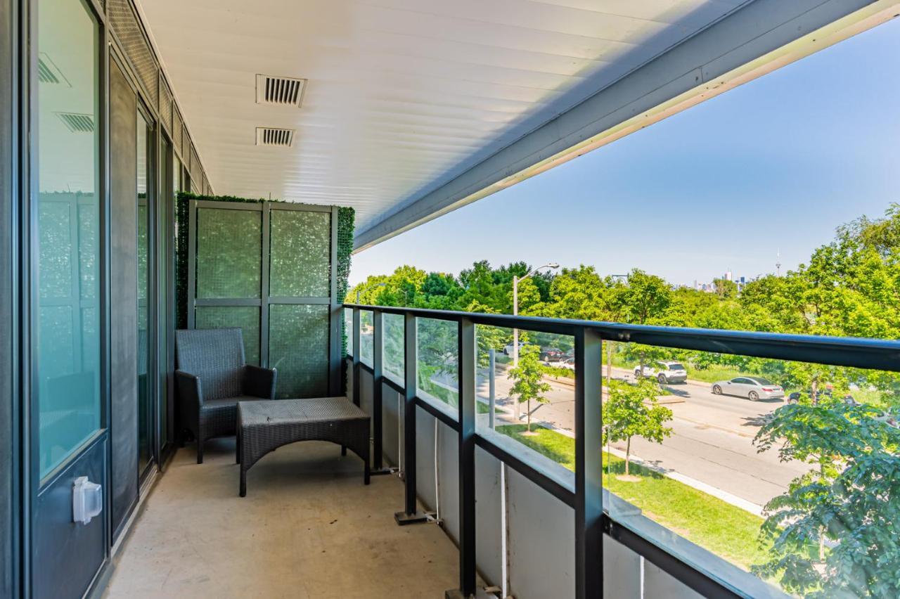 Condo In Parklawn & Lake Shore With Free Parking Close To Airport Toronto Luaran gambar