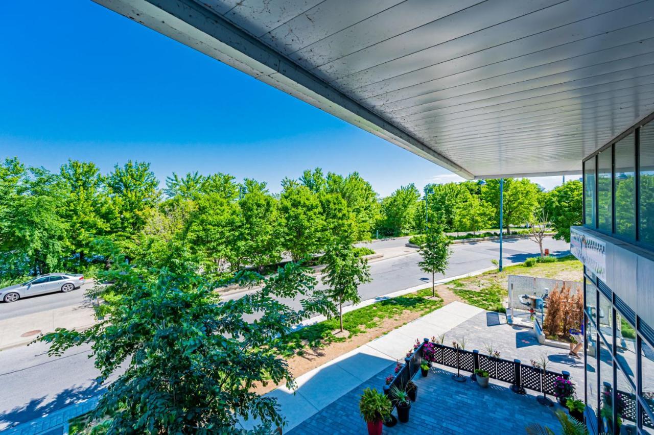 Condo In Parklawn & Lake Shore With Free Parking Close To Airport Toronto Luaran gambar