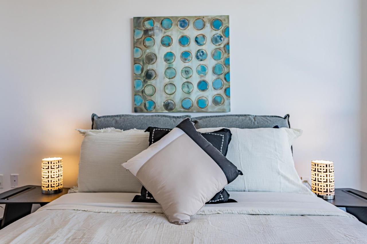 Condo In Parklawn & Lake Shore With Free Parking Close To Airport Toronto Luaran gambar