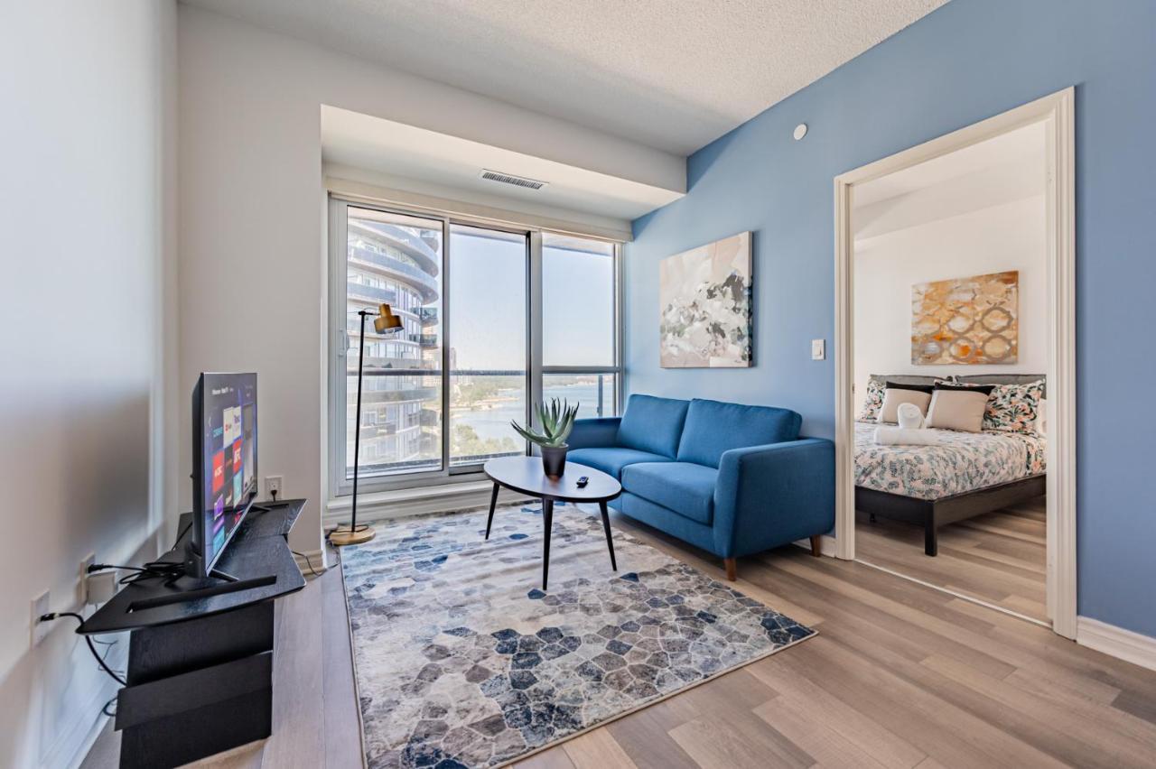 Condo In Parklawn & Lake Shore With Free Parking Close To Airport Toronto Luaran gambar