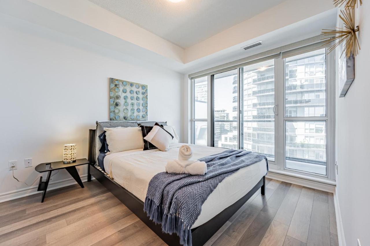 Condo In Parklawn & Lake Shore With Free Parking Close To Airport Toronto Luaran gambar