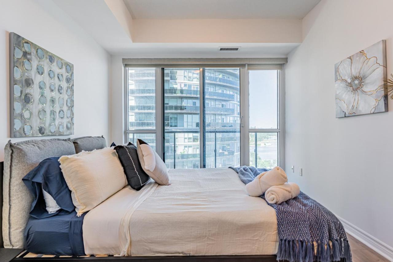 Condo In Parklawn & Lake Shore With Free Parking Close To Airport Toronto Luaran gambar