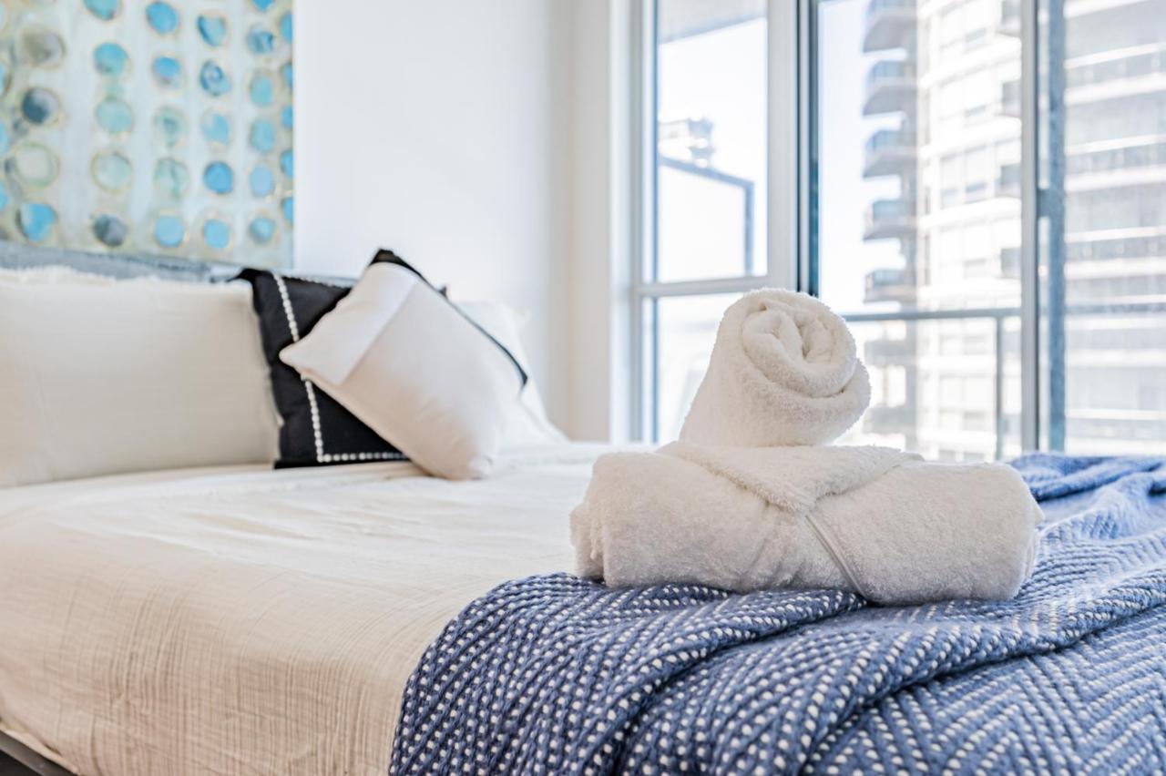 Condo In Parklawn & Lake Shore With Free Parking Close To Airport Toronto Luaran gambar